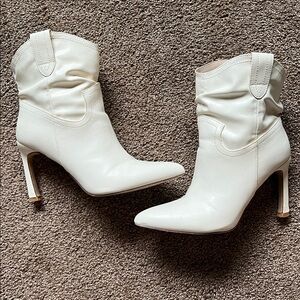 Cowgirl heel boots
